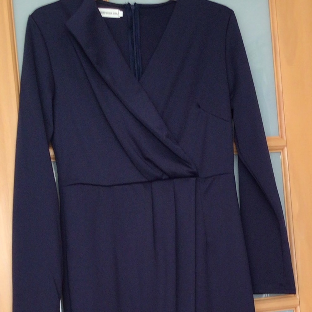 Simple and Beautiful Dress MIDI